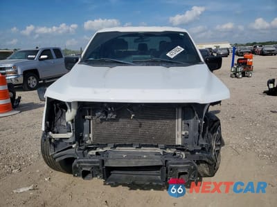 Piąte zdjęcie samochodu w środku: 2022 FORD F150 SUPERCREW VIN:1FTEW1CP2NKF26161 - miniatura