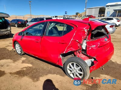 Drugie zdjęcie samochodu z przodu: 2016 TOYOTA PRIUS C THREE VIN:JTDKDTB36G1135591 - miniatura