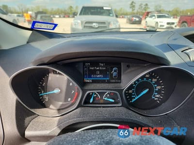 Zdjęcie 9 z 12 samochodu: 2016 FORD ESCAPE S VIN:1FMCU0F76GUC57457 - miniatura