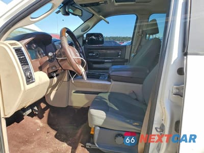Zdjęcie 7 z 12 samochodu: 2017 RAM 3500 LONGHORN VIN:3C63RRKL2HG576797 - miniatura