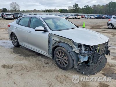Czwarte zdjęcie samochodu z boku: 2019 KIA OPTIMA LX VIN:5XXGT4L31KG376419 - miniatura