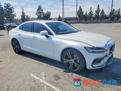 Czwarte zdjęcie samochodu z boku: 2021 VOLVO S60 T8 RECHARGE INSCRIPTION VIN:7JRBR0FL6MG119444 - miniatura