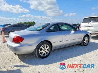 Trzecie zdjęcie samochodu z tyłu: 2001 ACURA 3.2CL VIN:19UYA424X1A020793 - miniatura