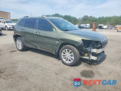 Czwarte zdjęcie samochodu z boku: 2021 JEEP CHEROKEE LATITUDE VIN:1C4PJLCB7MD203475 - miniatura