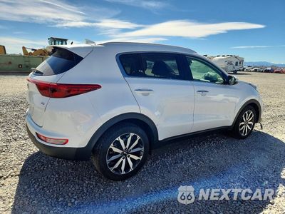 Trzecie zdjęcie samochodu z tyłu: 2018 KIA SPORTAGE EX VIN:KNDPN3AC1J7357058 - miniatura