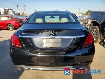 Zdjęcie 6 z 11 samochodu: 2020 MERCEDES-BENZ C 300 VIN:W1KWF8DB2LR598262 - miniatura