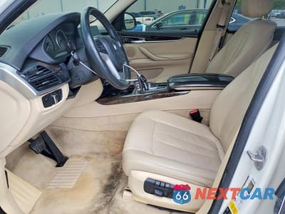 Zdjęcie 7 z 13 samochodu: 2015 BMW X5 XDRIVE35I VIN:5UXKR0C58F0P07182 - miniatura
