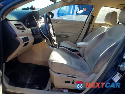 Zdjęcie 7 z 12 samochodu: 2010 SUZUKI KIZASHI SE VIN:JS2RF9A30A6100896 - miniatura