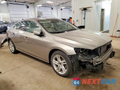 Czwarte zdjęcie samochodu z boku: 2015 VOLVO S60 PLATINUM VIN:YV140MFM7F2353216 - miniatura