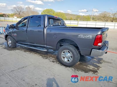 Drugie zdjęcie samochodu z przodu: 2018 RAM 2500 ST VIN:3C6UR5CL4JG126554 - miniatura