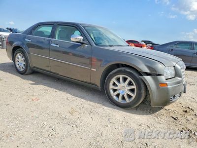 Czwarte zdjęcie samochodu z boku: 2010 CHRYSLER 300 TOURING VIN:2C3CA5CV4AH221388 - miniatura