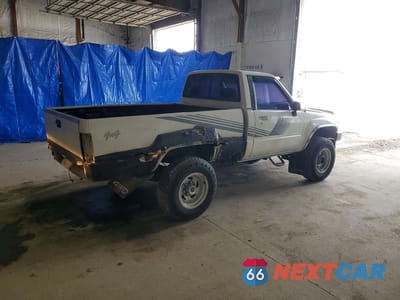Trzecie zdjęcie samochodu z tyłu: 1987 TOYOTA PICKUP BASE VIN:JT4RN63R8H0178188 - miniatura
