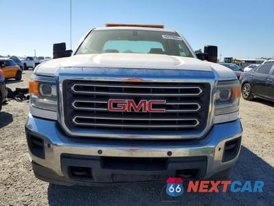 Piąte zdjęcie samochodu w środku: 2016 GMC SIERRA K2500 HEAVY DUTY VIN:1GD22REG3GZ368168 - miniatura