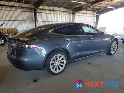 Trzecie zdjęcie samochodu z tyłu: 2017 TESLA MODEL S VIN:5YJSA1E12HF232884 - miniatura