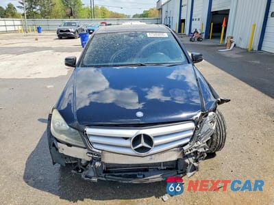 Piąte zdjęcie samochodu w środku: 2012 MERCEDES-BENZ C 300 4MATIC VIN:WDDGF8BBXCA690550 - miniatura
