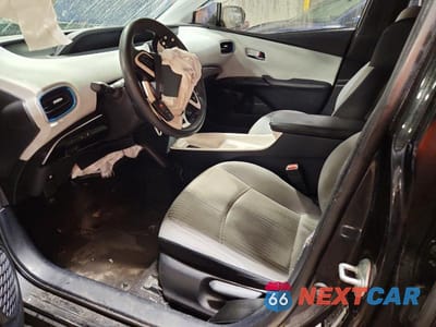 Zdjęcie 7 z 13 samochodu: 2018 TOYOTA PRIUS THREE VIN:JTDKARFU3J3065347 - miniatura