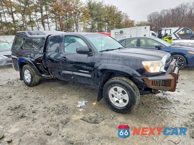 Czwarte zdjęcie samochodu z boku: 2015 TOYOTA TACOMA V6 VIN:5TFUU4EN7FX112053 - miniatura