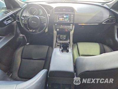 Zdjęcie 8 z 12 samochodu: 2018 JAGUAR F-PACE VIN:SADCJ2FX5JA255480 - miniatura