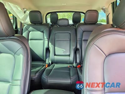 Zdjęcie 10 z 15 samochodu: 2024 LINCOLN AVIATOR VIN:5LM5J6WC3RGL07456 - miniatura