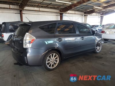Trzecie zdjęcie samochodu z tyłu: 2013 TOYOTA PRIUS V FIVE VIN:JTDZN3EU2D3261138 - miniatura