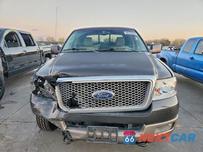 Piąte zdjęcie samochodu w środku: 2005 FORD F150 SUPERCREW VIN:1FTPW14505FA50412 - miniatura