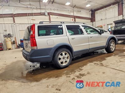 Trzecie zdjęcie samochodu z tyłu: 2004 VOLVO XC70 VIN:YV1SZ59H941132060 - miniatura