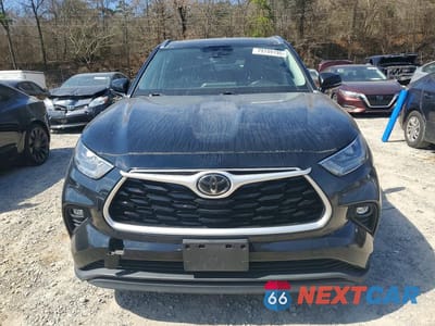 Piąte zdjęcie samochodu w środku: 2020 TOYOTA HIGHLANDER XLE VIN:5TDGZRBH9LS504284 - miniatura