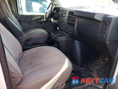 Zdjęcie 8 z 11 samochodu: 2017 CHEVROLET EXPRESS UTILITY / SERVICE TRUCK VIN:1GB0GRFG6H1158213 - miniatura