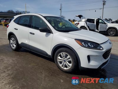 Czwarte zdjęcie samochodu z boku: 2022 FORD ESCAPE S VIN:1FMCU0F62NUB51267 - miniatura