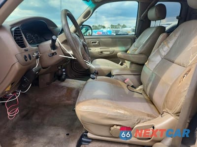 Zdjęcie 7 z 11 samochodu: 2002 TOYOTA TUNDRA SR5 V8 VIN:5TBBT441X2S325080 - miniatura