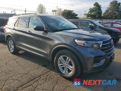 Czwarte zdjęcie samochodu z boku: 2020 FORD EXPLORER XLT VIN:1FMSK7DHXLGA60077 - miniatura