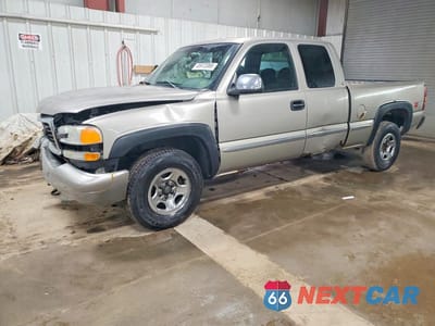 2002 GMC NEW SIERRA K1500 2GTEK19T121297550 - główne zdjęcie licytacji z USA - miniatura