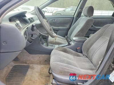 Zdjęcie 7 z 12 samochodu: 2000 TOYOTA CAMRY LE VIN:4T1BG22K5YU733935 - miniatura