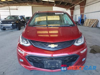 Piąte zdjęcie samochodu w środku: 2021 CHEVROLET BOLT EV PREMIER VIN:1G1FZ6S07M4101964 - miniatura