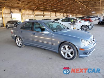 Czwarte zdjęcie samochodu z boku: 2006 MERCEDES-BENZ C 230 VIN:WDBRF52H36A914556 - miniatura