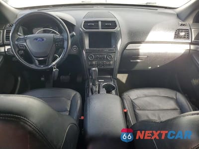 Zdjęcie 8 z 14 samochodu: 2018 FORD EXPLORER XLT VIN:1FM5K8D85JGC72823 - miniatura