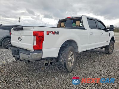 Trzecie zdjęcie samochodu z tyłu: 2017 FORD F250 SUPER DUTY VIN:1FT7W2BTXHEC60355 - miniatura