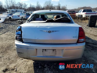 Zdjęcie 6 z 11 samochodu: 2006 CHRYSLER 300 VIN:2C3KA43R96H509889 - miniatura