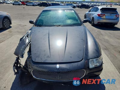 Piąte zdjęcie samochodu w środku: 2008 MASERATI QUATTROPORTE VIN:ZAMFE39A980033546 - miniatura