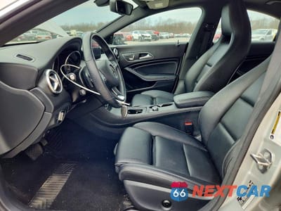 Zdjęcie 7 z 12 samochodu: 2019 MERCEDES-BENZ CLA 250 4MATIC VIN:WDDSJ4GB8KN722820 - miniatura