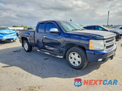 Czwarte zdjęcie samochodu z boku: 2011 CHEV SILVERADO K1500 LTZ VIN:1GCRKTE36BZ231876 - miniatura