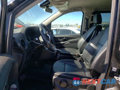 Zdjęcie 7 z 13 samochodu: 2019 MERCEDES-BENZ METRIS VIN:WD4PG2EE8K3514440 - miniatura