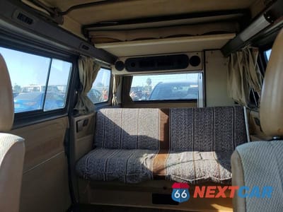 Zdjęcie 10 z 13 samochodu: 1987 VOLKSWAGEN VANAGON KOMBI VIN:WV2XB0256GH018257 - miniatura
