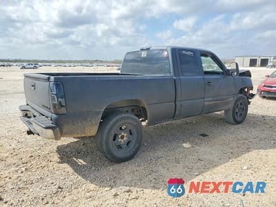 Trzecie zdjęcie samochodu z tyłu: 2002 CHEVROLET SILVERADO K1500 VIN:1GCEK19T52E303168 - miniatura