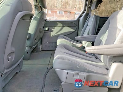 Zdjęcie 10 z 12 samochodu: 2005 DODGE GRAND CARAVAN SXT VIN:2D4GP44L45R362287 - miniatura