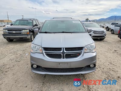 Piąte zdjęcie samochodu w środku: 2019 DODGE GRAND CARAVAN SXT VIN:2C4RDGCG7KR743759 - miniatura