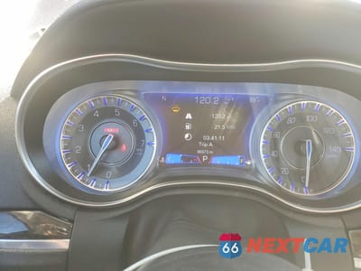 Zdjęcie 9 z 14 samochodu: 2019 CHRYSLER 300 LIMITED VIN:2C3CCAKG0KH698584 - miniatura