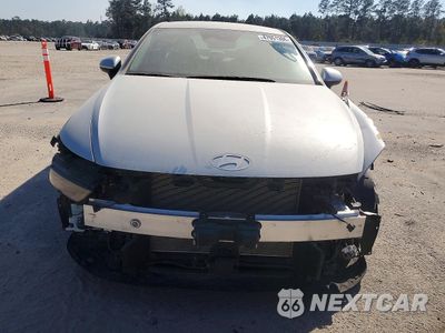 Piąte zdjęcie samochodu w środku: 2025 HYUNDAI SONATA SEL VIN:KMHL64JA5SA479115 - miniatura