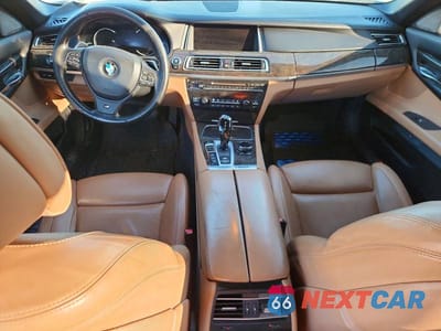 Zdjęcie 8 z 12 samochodu: 2015 BMW 750 LXI VIN:WBAYF8C56FD654099 - miniatura