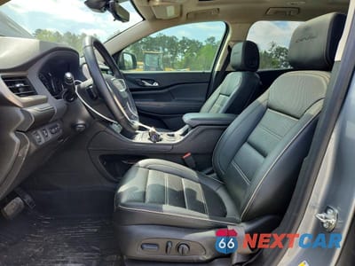 Zdjęcie 7 z 12 samochodu: 2023 GMC ACADIA DENALI VIN:1GKKNPLS7PZ112997 - miniatura